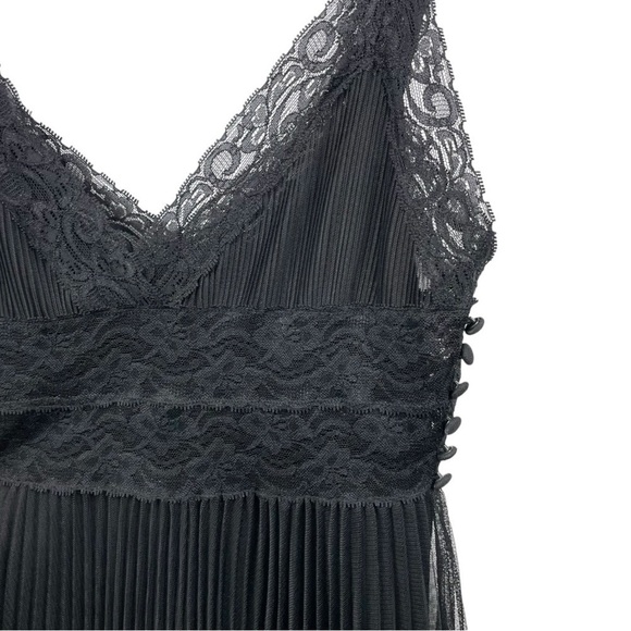 Twenty One Black Sleeveless Lace and Tulle Mesh Micro Pleated Dress Size M - Picture 4 of 6